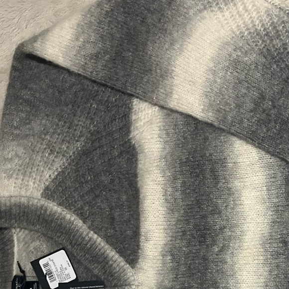 BNWT Wool Club Monaco V Neck Sweater - Picture 2 of 4